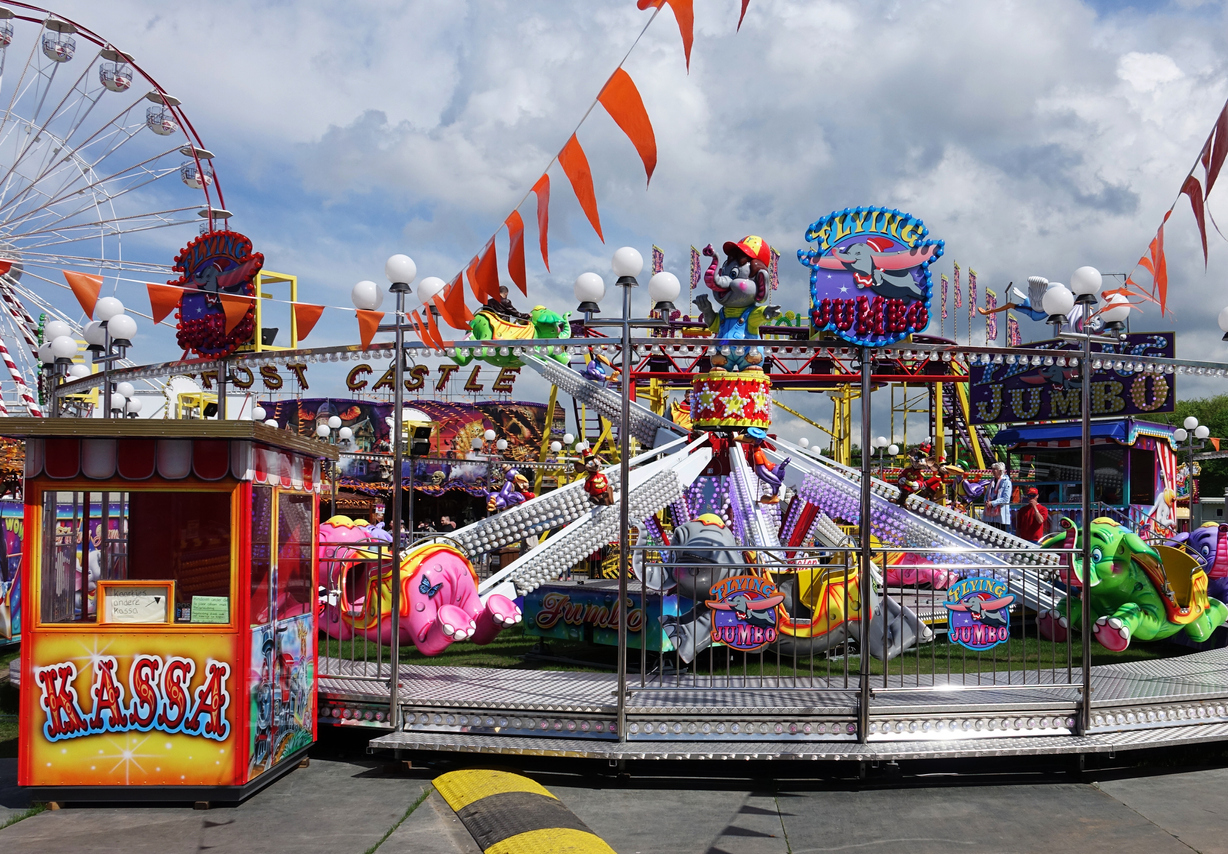 kermis_attracties_istock-1183903142